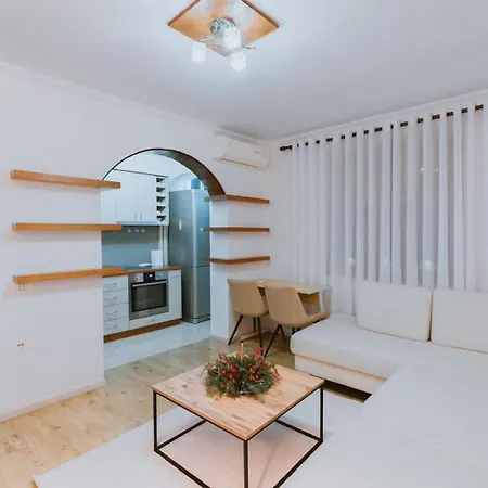 Apartment Cozy Center House Tirana
