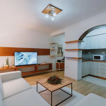 Cozy Center House Apartment